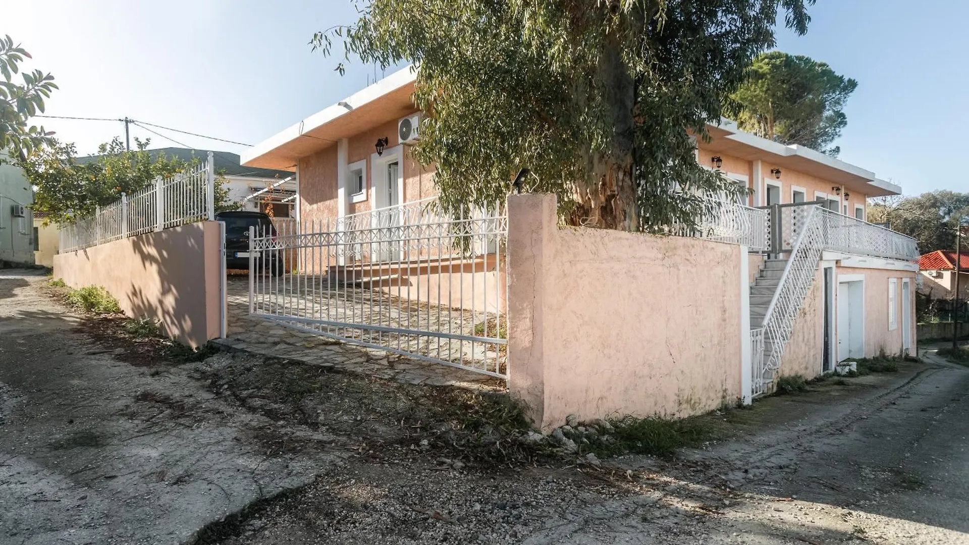 Holiday home Joya'S Cottage Mantzavinata